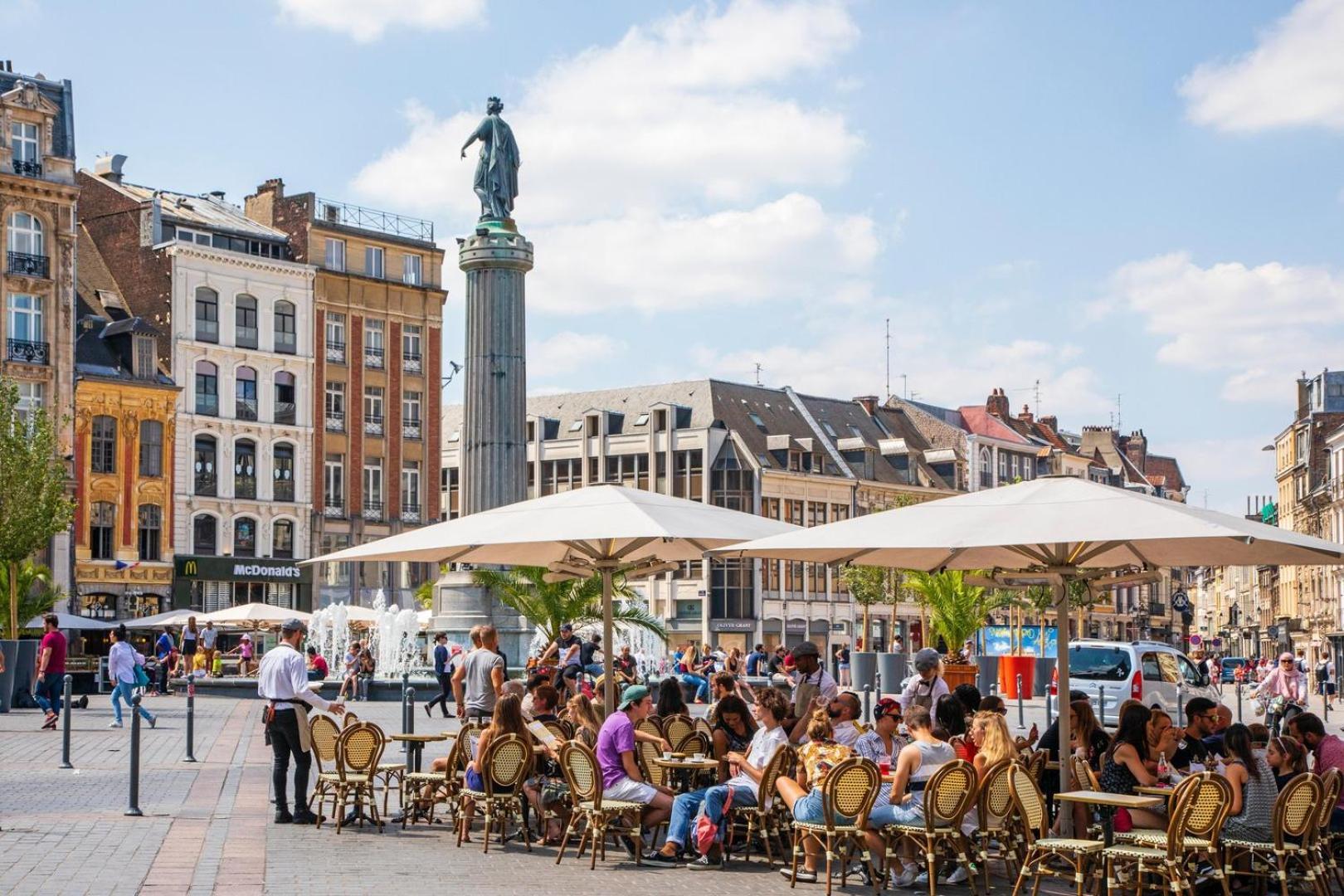 Apartment For 4 In Front Of Lille Flandres Station Exterior foto